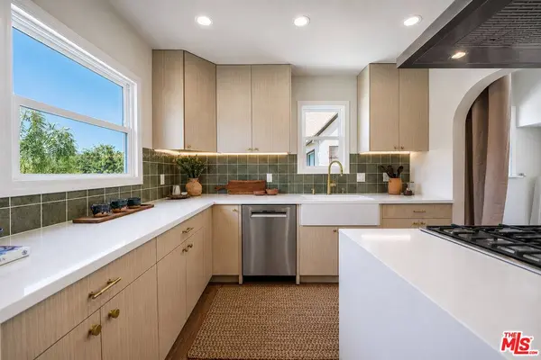 4325 Price St, Los Angeles, CA 90027