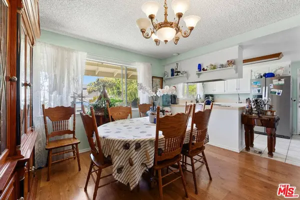 1075 Corona Ln, Costa Mesa, CA 92626