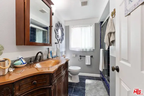 1075 Corona Ln, Costa Mesa, CA 92626