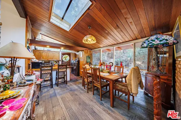 2509 Roscomare Rd, Los Angeles, CA 90077