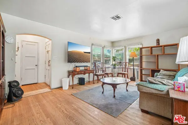 555 S Helena St, Anaheim, CA 92805