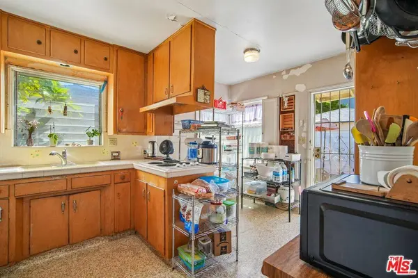 555 S Helena St, Anaheim, CA 92805