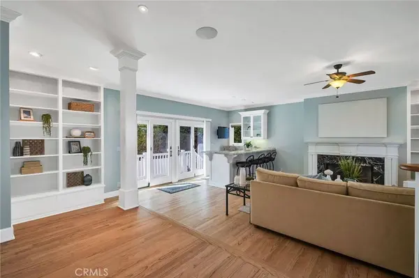 1729 Pacific AVE, Manhattan Beach, CA 90266