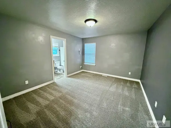 2360 N Gladys Drive, Idaho Falls, ID 83401