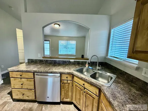 2360 N Gladys Drive, Idaho Falls, ID 83401
