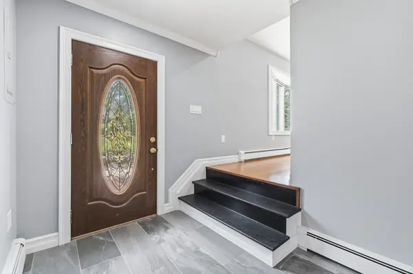 651 Floyd St, Englewood Cliffs, NJ 07632-2049