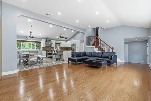 651 Floyd St, Englewood Cliffs, NJ 07632-2049