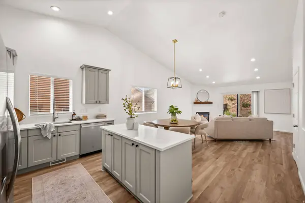 15152 S EAGLE CHASE DR, Draper, UT 84020