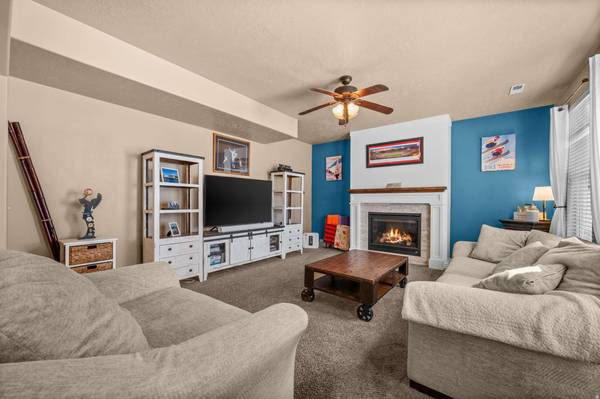 843 W 2400 N, West Bountiful, UT 84087