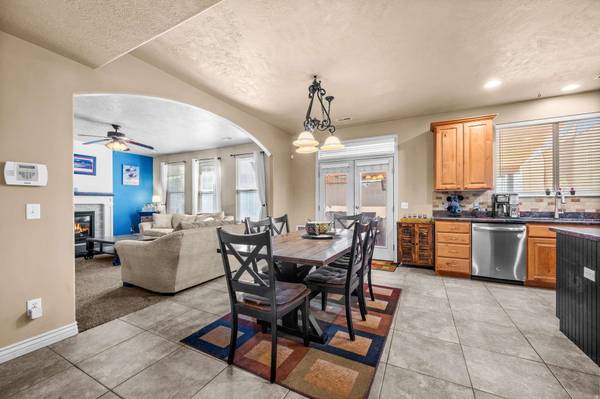 843 W 2400 N, West Bountiful, UT 84087