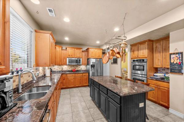 843 W 2400 N, West Bountiful, UT 84087