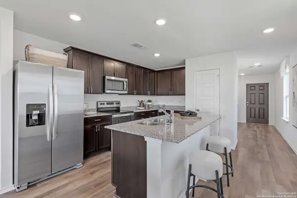 417 Raven Row, Marion, TX 78124