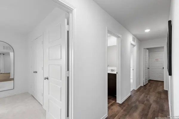 417 Raven Row, Marion, TX 78124
