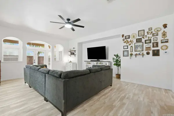 254 MAIDSTONE CV, Cibolo, TX 78108