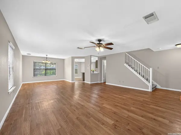 1076 Boxer Pass Dr, Schertz, TX 78154