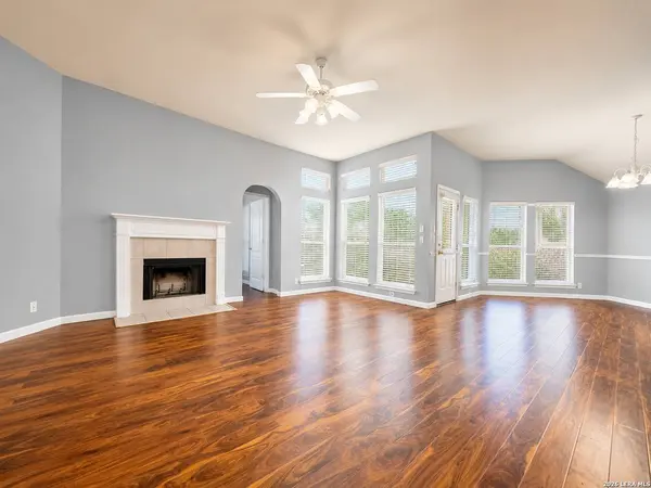 224 CORSICA DR, Cibolo, TX 78108
