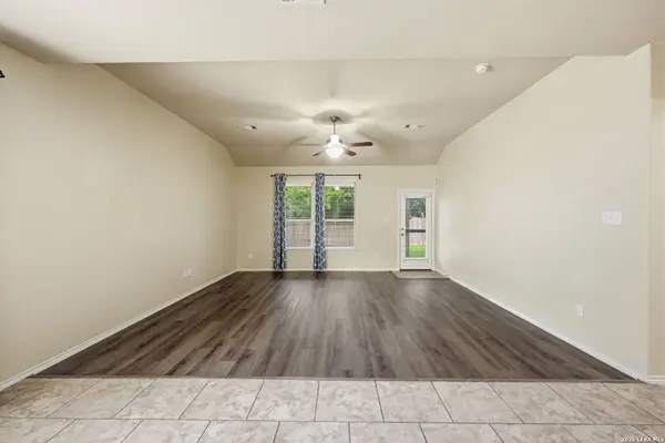 141 BUCKSKIN WAY, Cibolo, TX 78108-3811