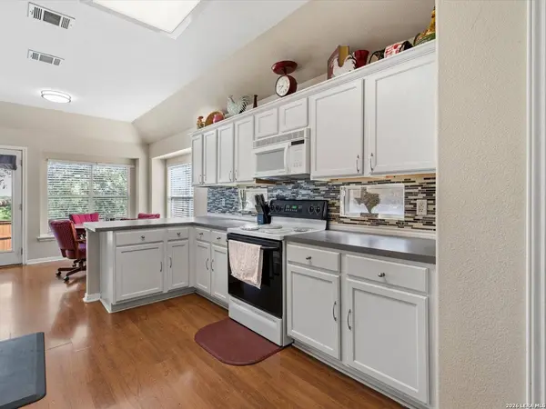 560 GINSBERG DR, Schertz, TX 78154