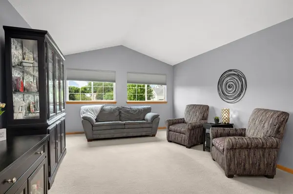 2161 Cool Stream CIR, Eagan, MN 55122