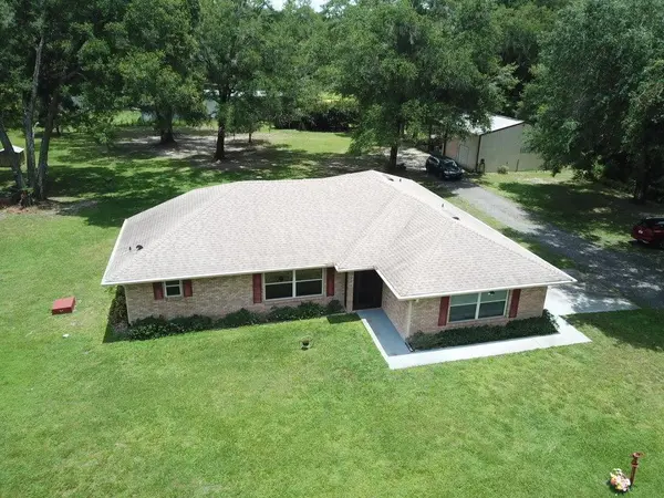 267 Orange Ave N, Lake Helen, FL 32744-2715