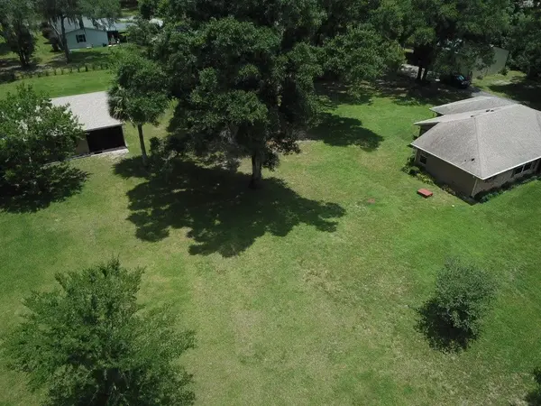267 Orange Ave N, Lake Helen, FL 32744-2715