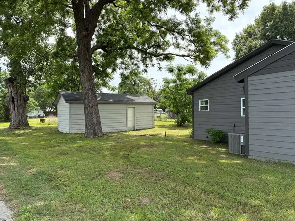 125 Parrot ST, Rosser, TX 75157