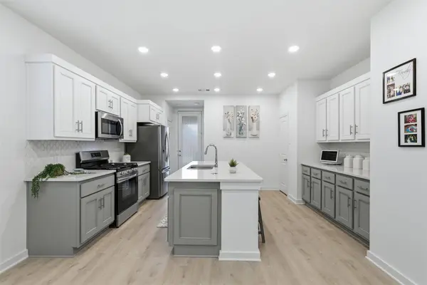 3904 Bison LN, Crandall, TX 75114
