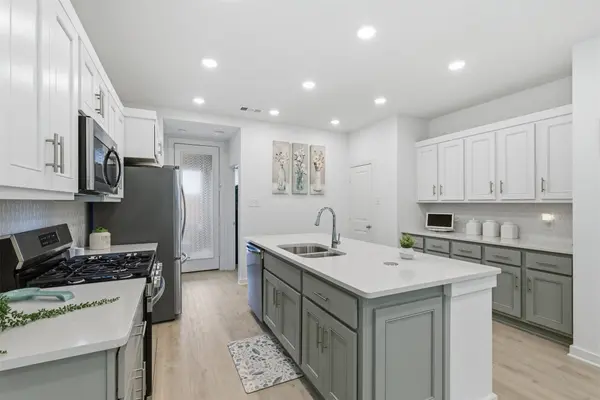 3904 Bison LN, Crandall, TX 75114