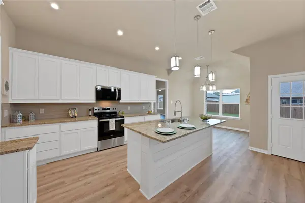 109 Panther LOOP, Mabank, TX 75147