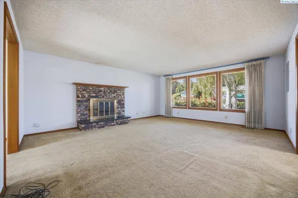 1924 Orchard Way, Richland, WA 99352