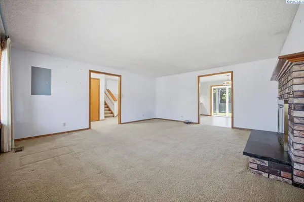 1924 Orchard Way, Richland, WA 99352
