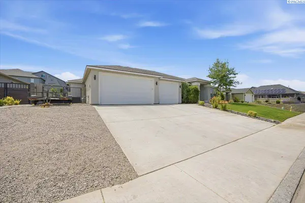 6749 Argos St., West Richland, WA 99353