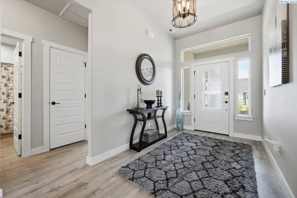 6749 Argos St., West Richland, WA 99353