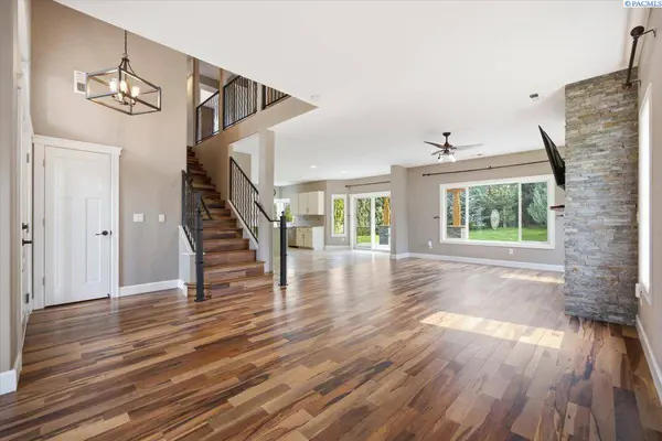 2991 Sedona Circle, Richland, WA 99354