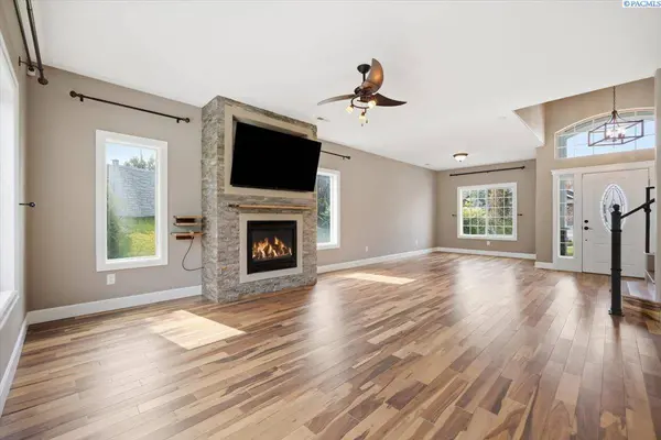 2991 Sedona Circle, Richland, WA 99354