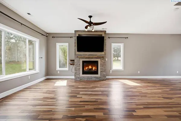 2991 Sedona Circle, Richland, WA 99354