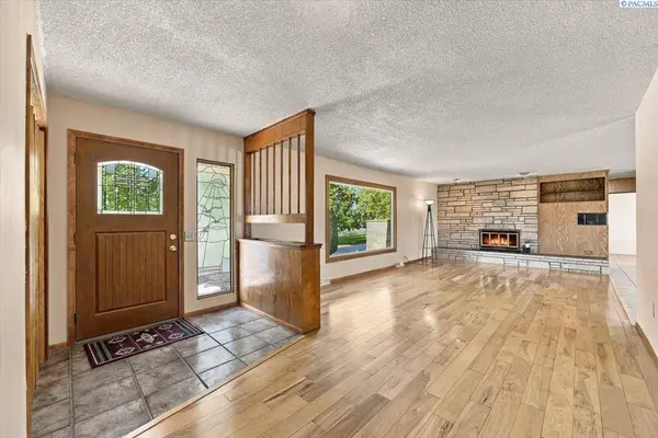 1408 Hunt Avenue, Richland, WA 99354
