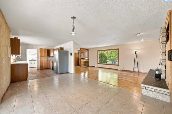 1408 Hunt Avenue, Richland, WA 99354