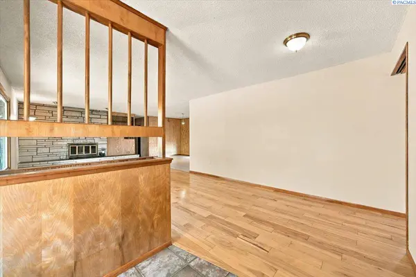 1408 Hunt Avenue, Richland, WA 99354