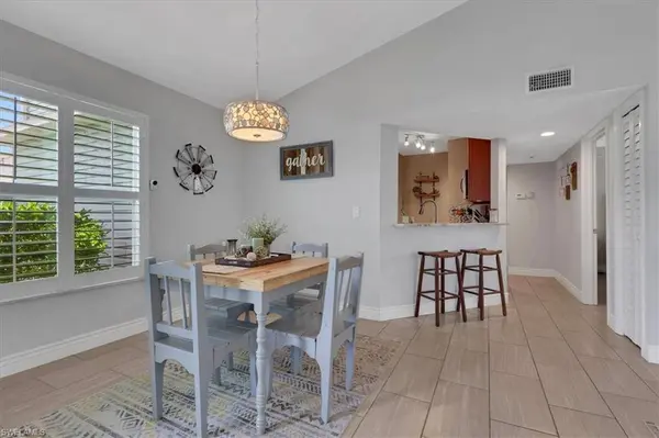 1535 Trafalgar LN #A, Naples, FL 34116