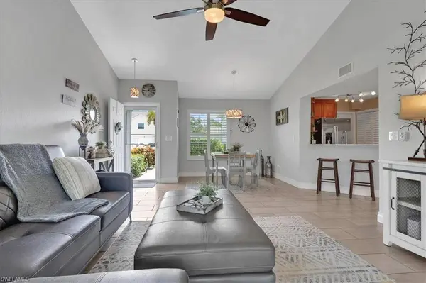 1535 Trafalgar LN #A, Naples, FL 34116