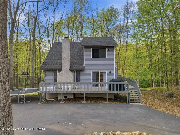 126 Dunchurch DR, Bushkill, PA 18324
