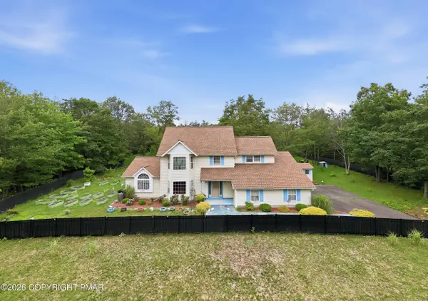 222 Martha LN, Blakeslee, PA 18610