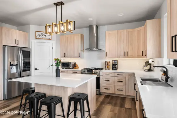 7903 Viola CIR, Anchorage, AK 99516
