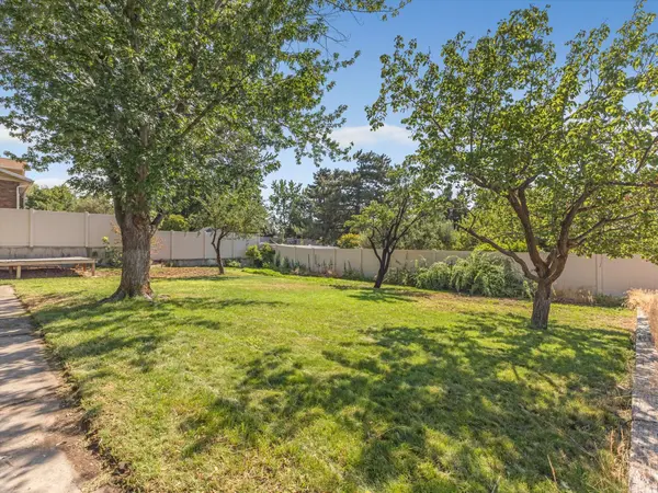9326 ALVEY LN, Sandy, UT 84093