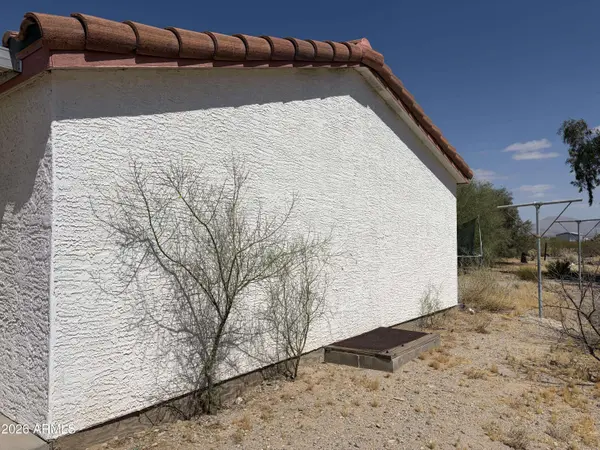 67583 MONROE Street, Salome, AZ 85348