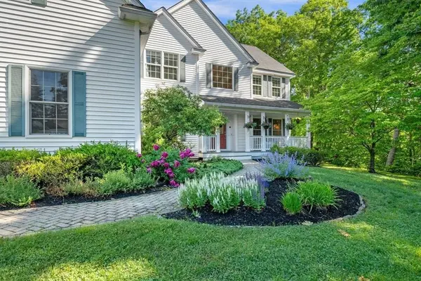 22 Sawyer Ln, Middleton, MA 01949