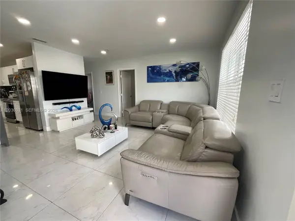 1905 SW 100th Ave, Miramar, FL 33025