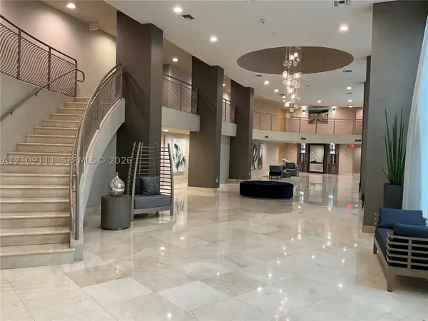3370 Hidden Bay Dr #801, Aventura, FL 33180