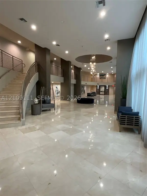 3370 Hidden Bay Dr #801, Aventura, FL 33180